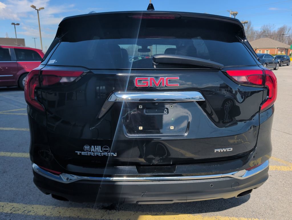 Used 2020 GMC Terrain SLT w/ GMC Pro Grade Package image 6