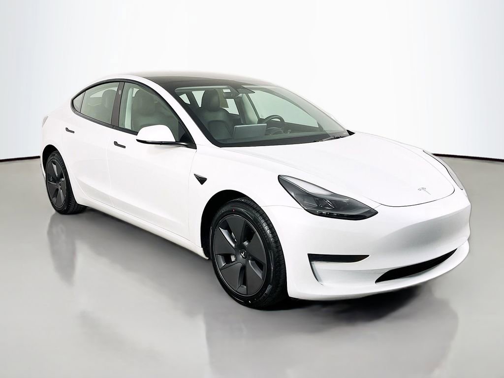 Used 2023 Tesla Model 3 Standard Range RWD image 4