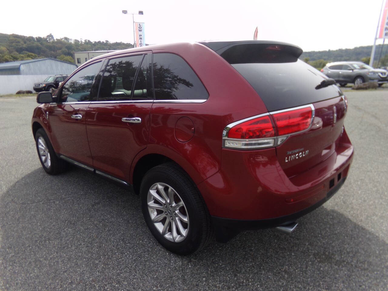 Used 2015 Lincoln MKX AWD w/ Equipment Group 102A image 13