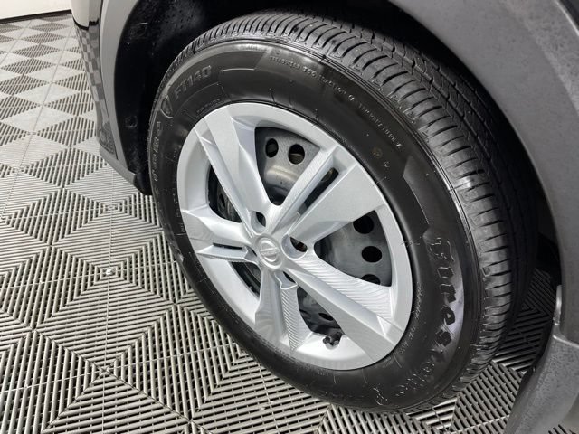 Certified 2025 Nissan Kicks Play S FWD image 13
