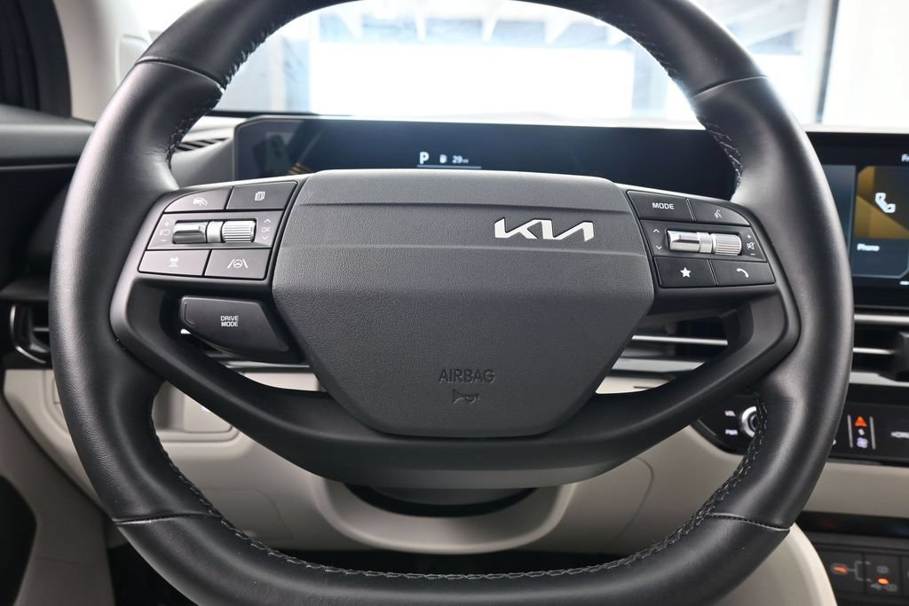 Used 2026 Kia Sportage EX FWD image 27