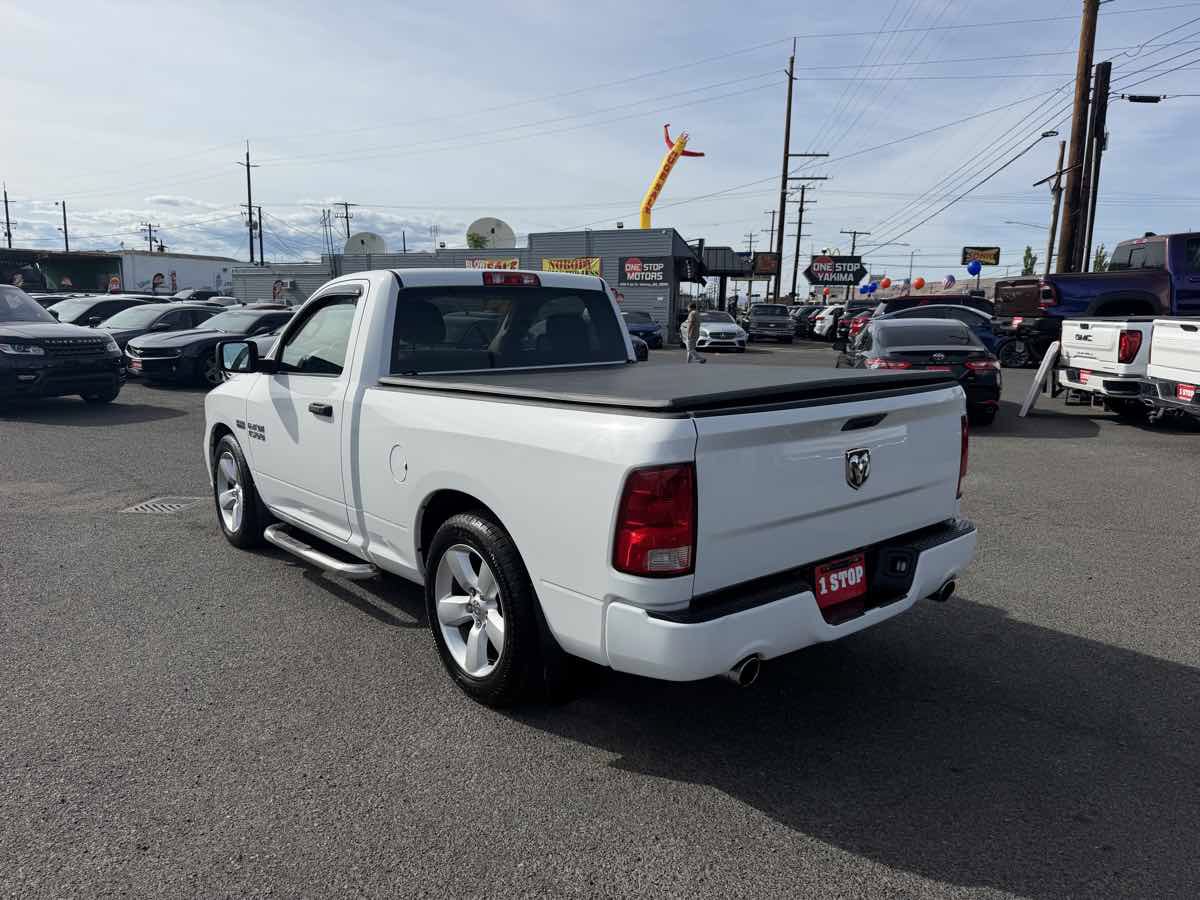Used 2014 RAM 1500 Express RWD image 3