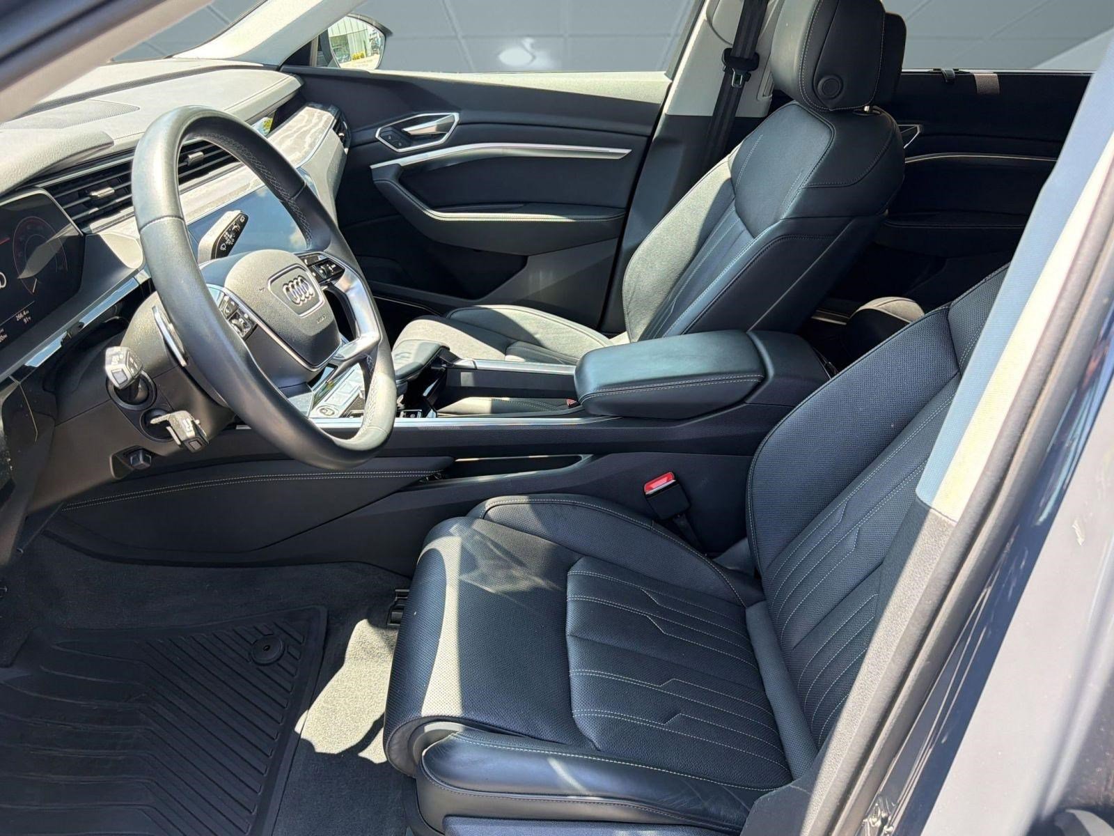 Used 2024 Audi Q8 e-tron Prestige AWD/4WD image 5
