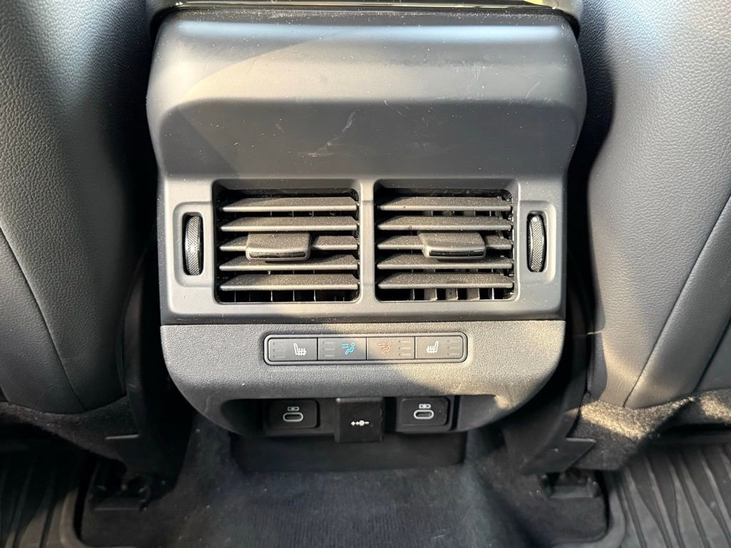 Certified 2026 Land Rover Range Rover Evoque Dynamic SE AWD/4WD image 33