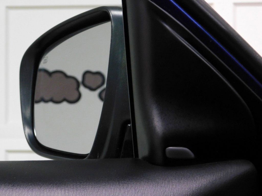 Used 2018 Nissan Pathfinder SV image 26