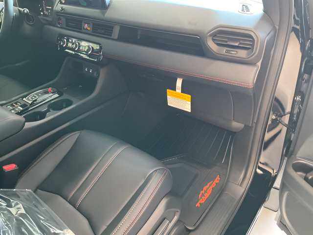 New 2026 Honda Pilot TrailSport image 24