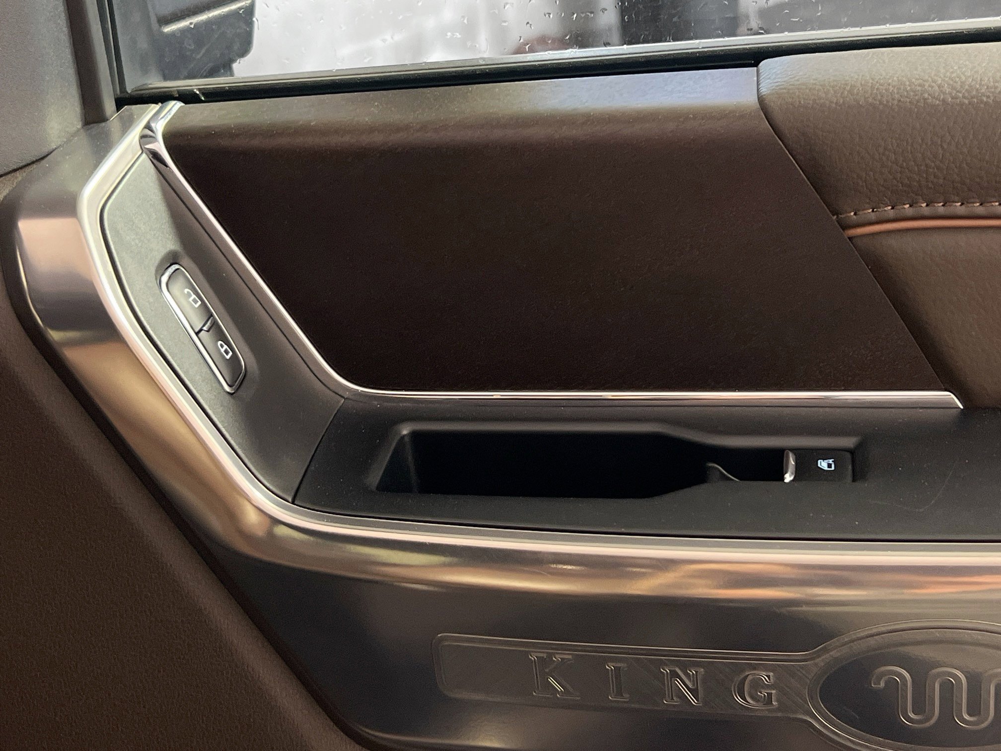 Used 2024 Ford F350 King Ranch w/ Chrome Package image 32