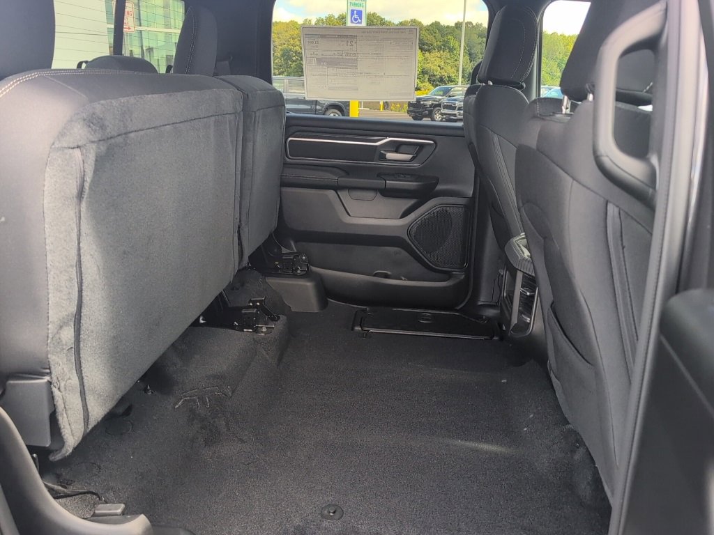 New 2025 RAM 1500 4x4 Crew Cab image 13