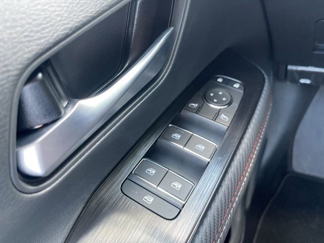 New 2025 Nissan Kicks SR image 32