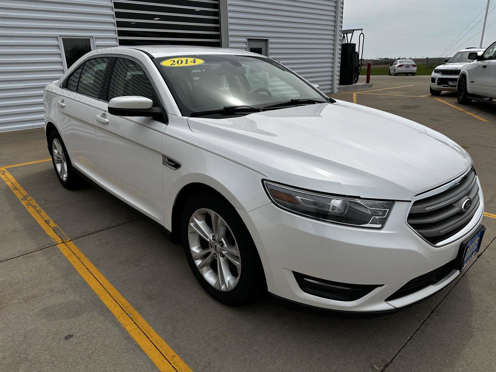 Used 2014 Ford Taurus SEL w/ Equipment Group 201A image 13