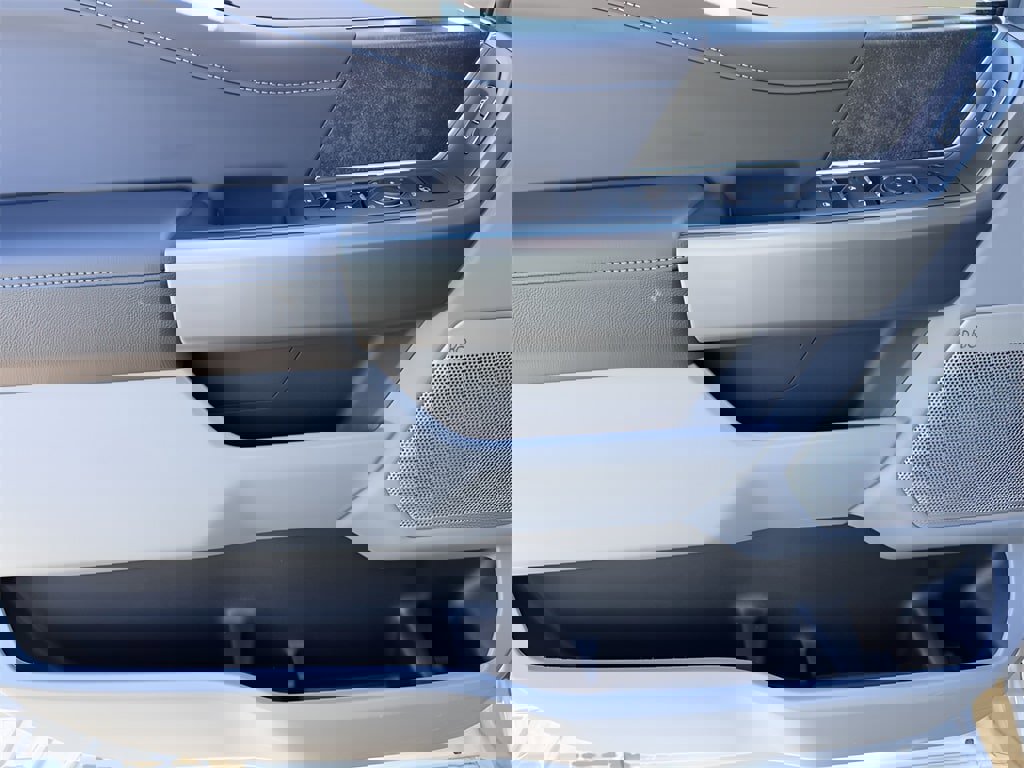 New 2026 Ford F350 XLT w/ XLT Premium Package image 30