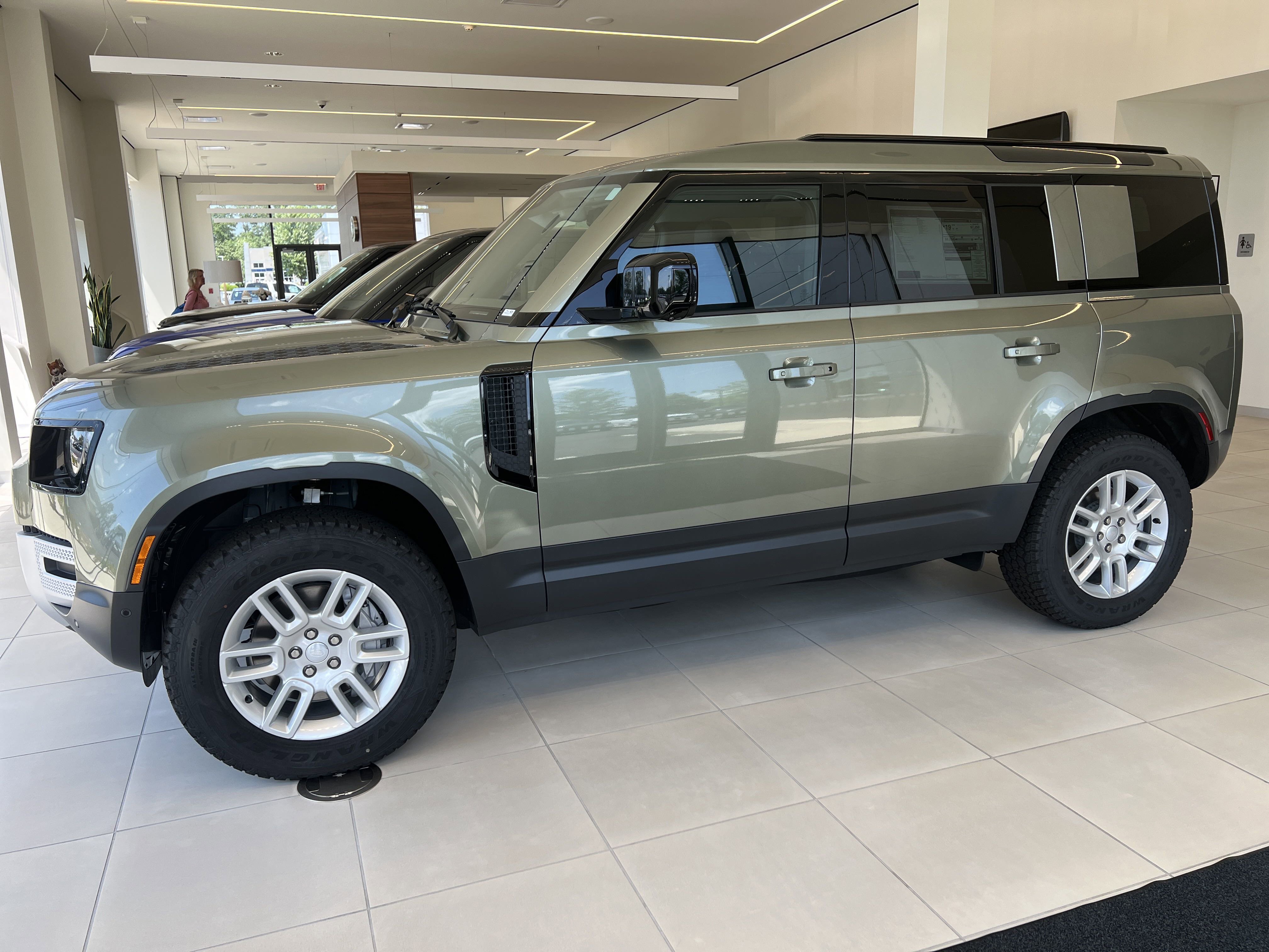 New 2025 Land Rover Defender 110 S image 2