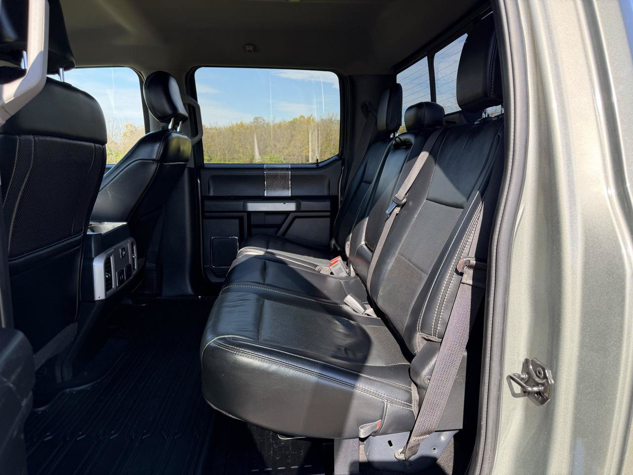 Used 2019 Ford F250 Lariat w/ Lariat Ultimate Package AWD/4WD image 36