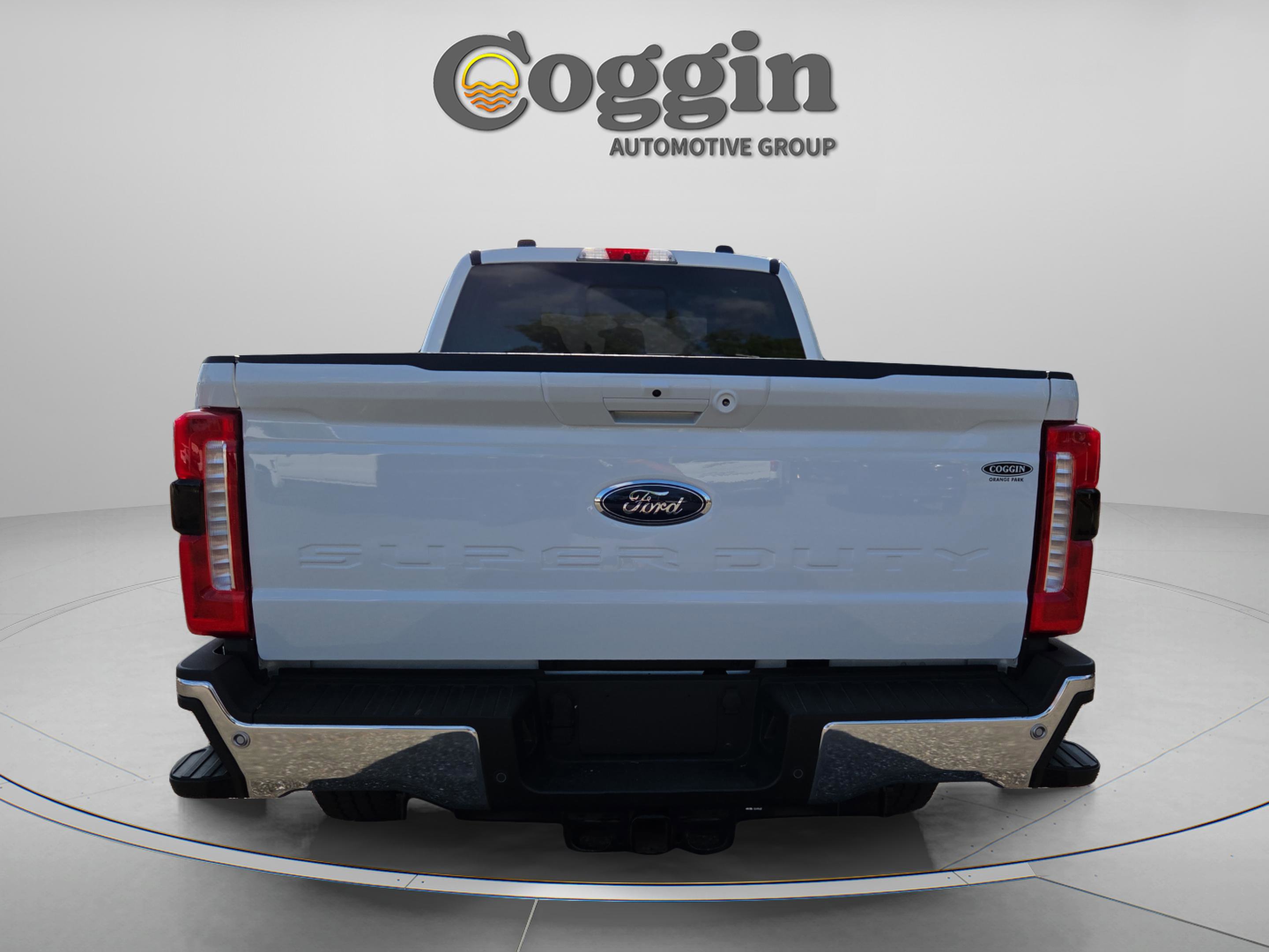 Used 2026 Ford F350 Lariat w/ Lariat Ultimate Package image 4