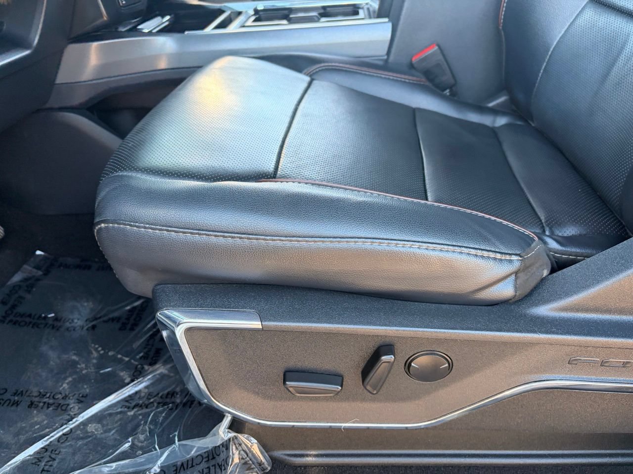 Used 2023 Ford F250 Lariat w/ Sport Appearance Package AWD/4WD image 19