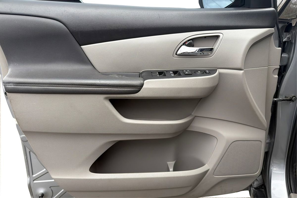 Used 2016 Honda Odyssey EX image 19