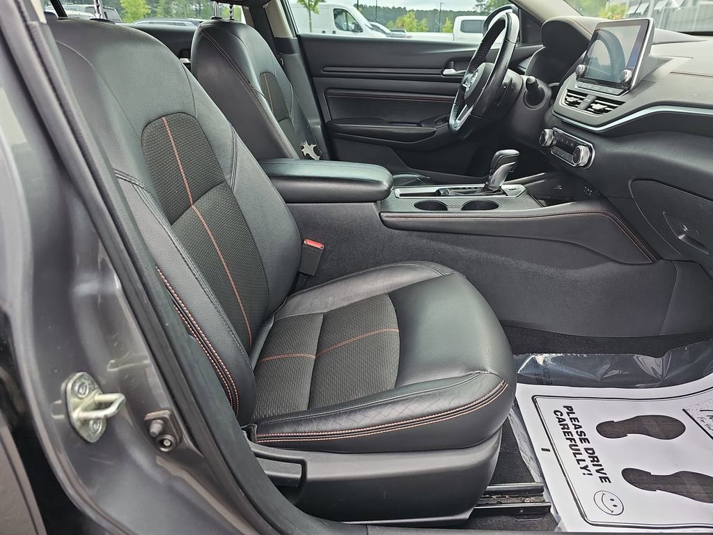 Used 2019 Nissan Altima 2.5 SR w/ SR Premium Package FWD image 14