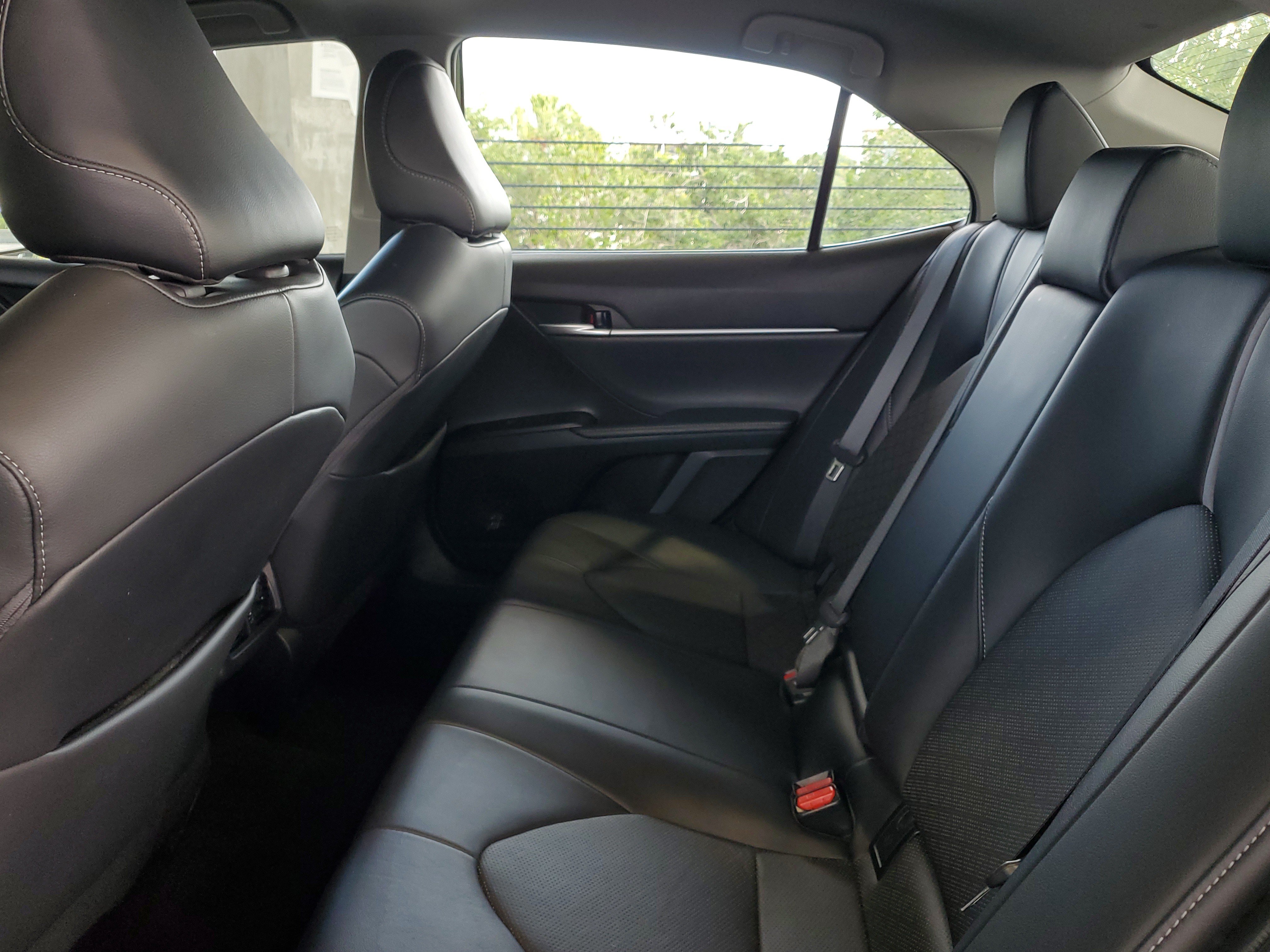 Used 2023 Toyota Camry XSE FWD image 9