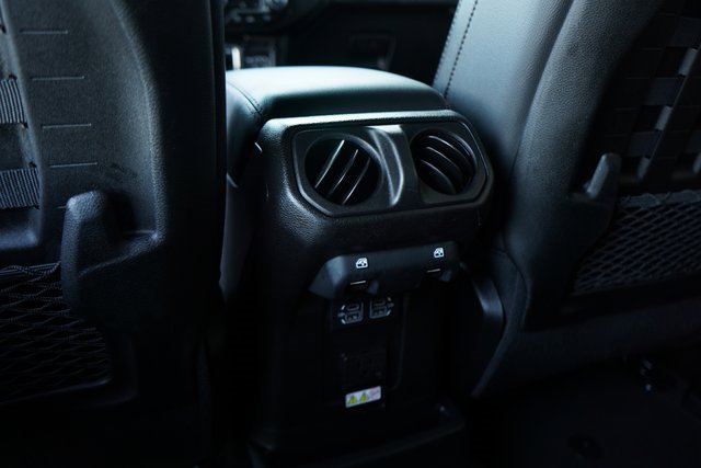 Used 2021 Jeep Wrangler Unlimited Rubicon image 32