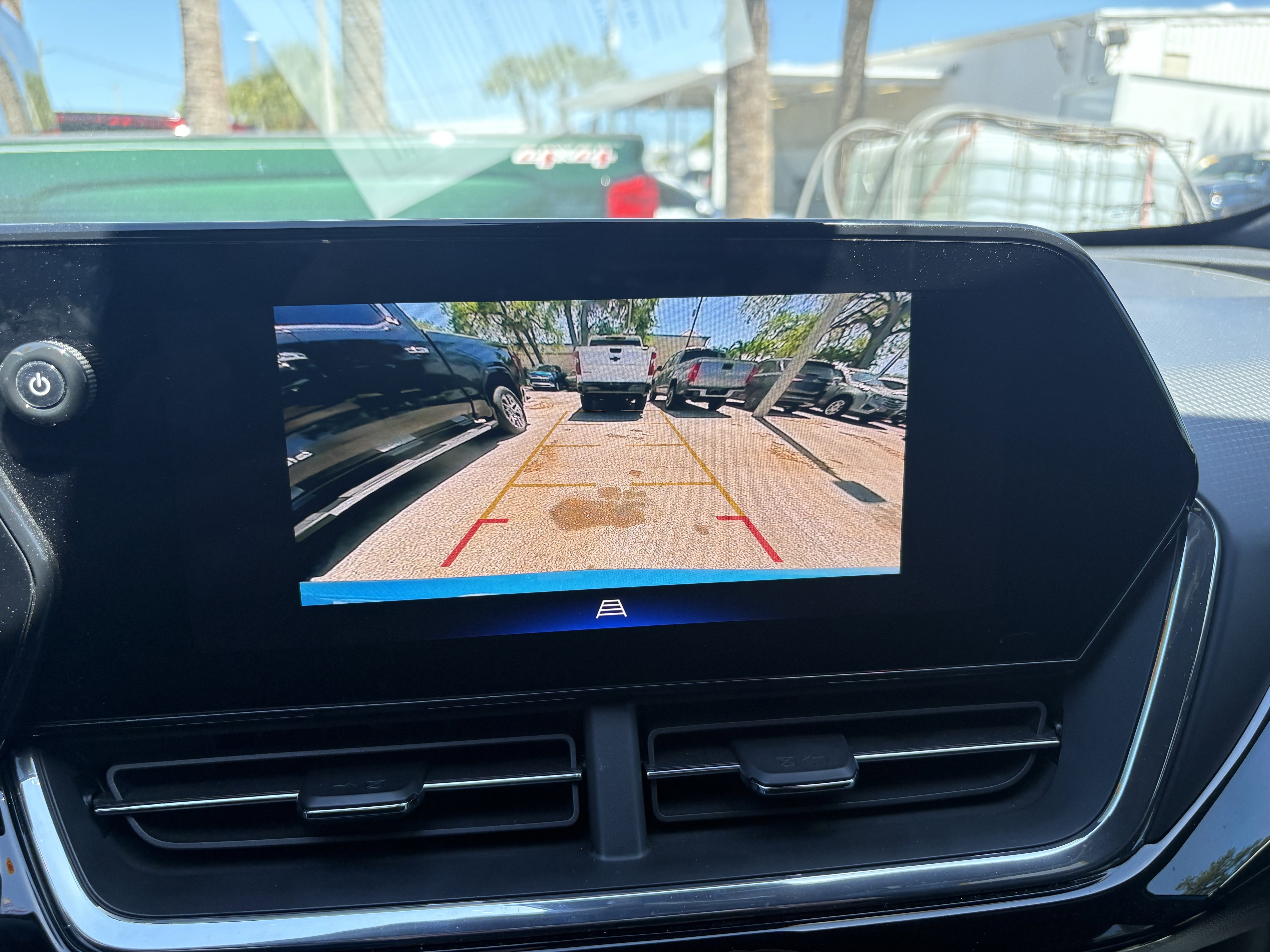 Used 2025 Chevrolet Trax RS w/ Driver Confidence Package image 12