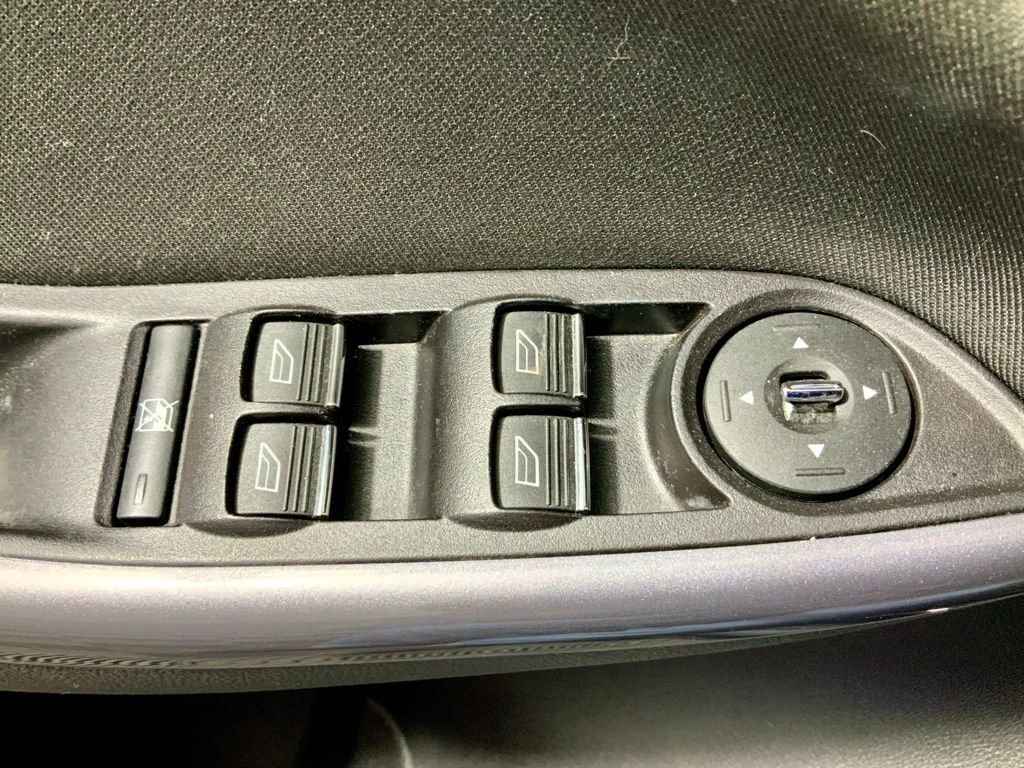 Used 2014 Ford Focus Titanium FWD image 11