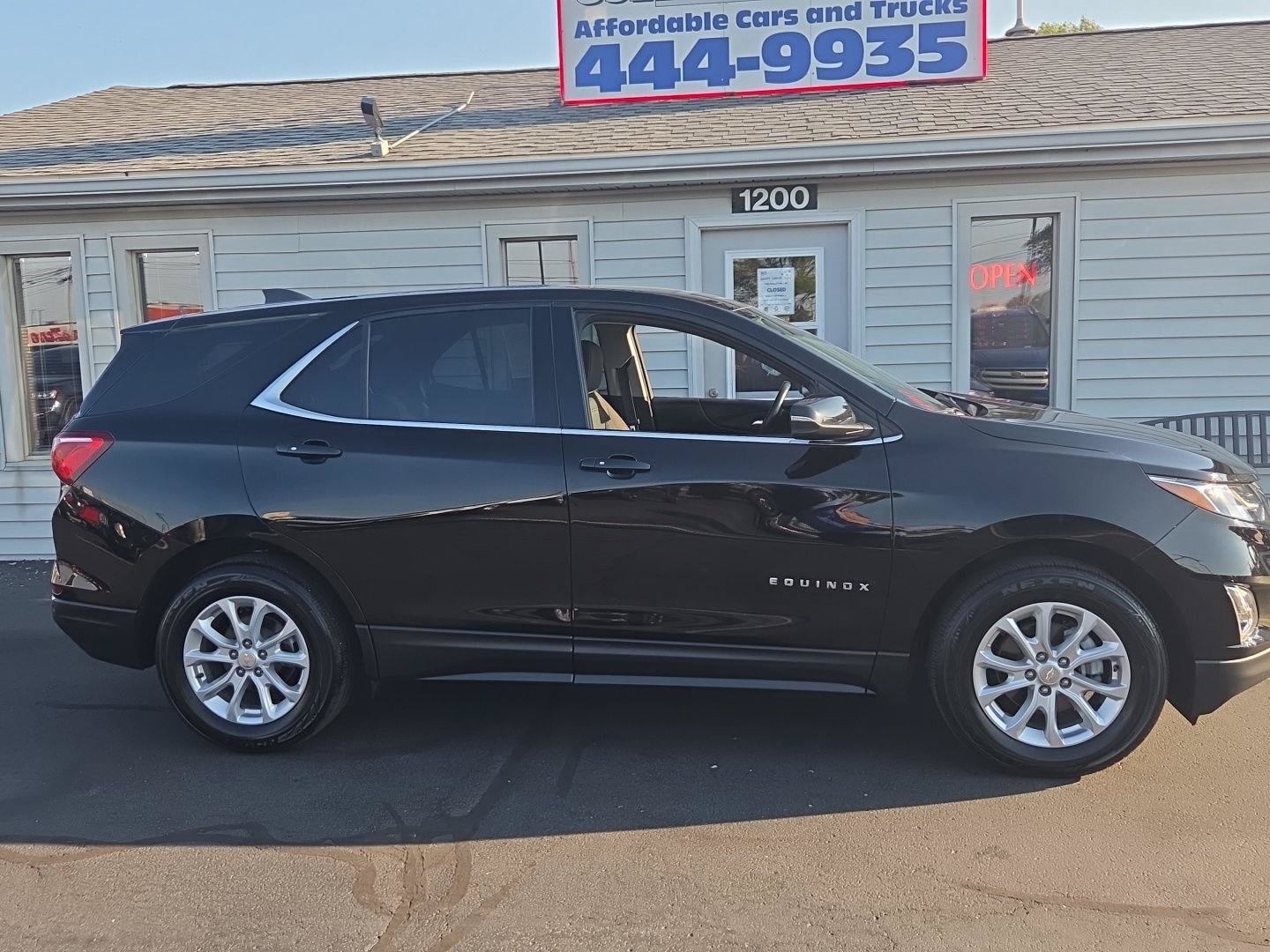 Used 2019 Chevrolet Equinox LT FWD image 2