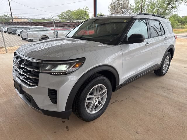 New 2026 Ford Explorer Active AWD/4WD image 3