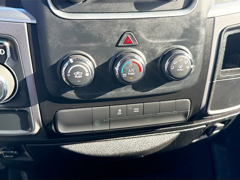 Used 2022 RAM 1500 Classic SLT RWD image 16
