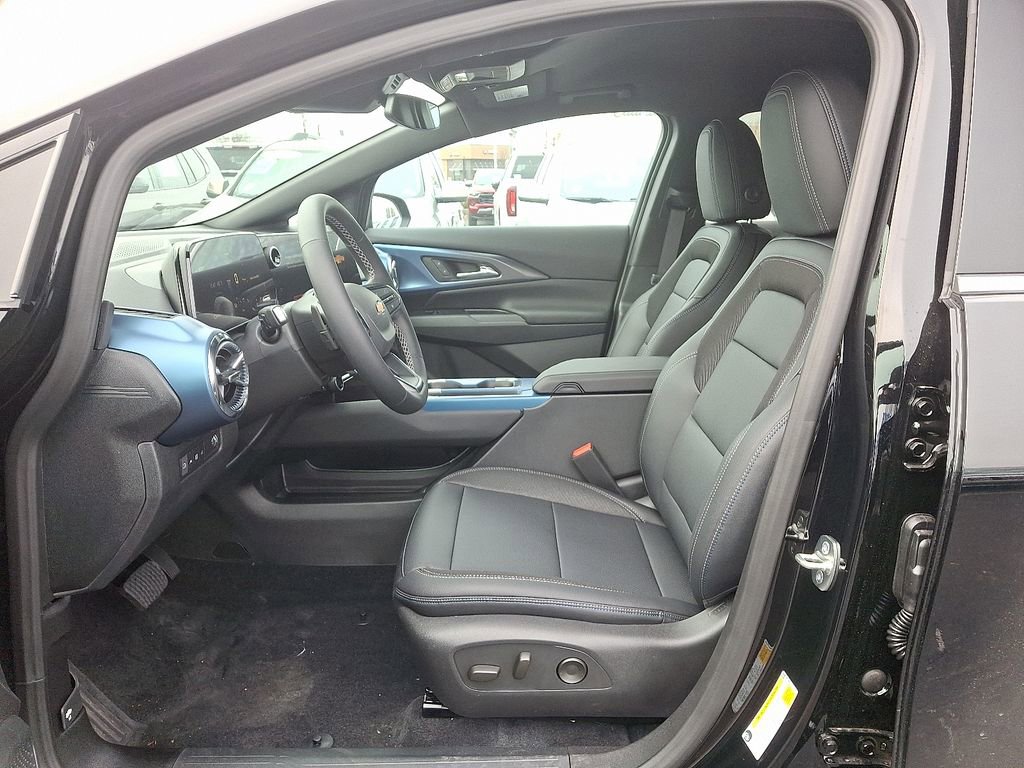 New 2026 Chevrolet Equinox EV LT image 6