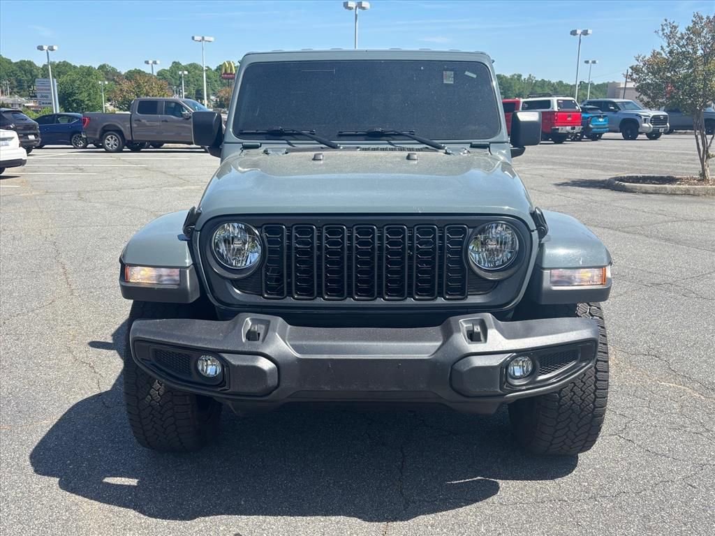 Used 2025 Jeep Gladiator Sport AWD/4WD image 22