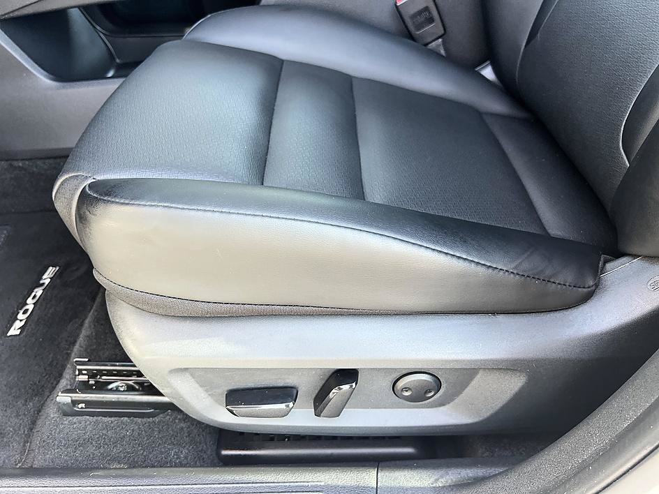 Certified 2023 Nissan Rogue SV w/ SV Premium B Package FWD image 22
