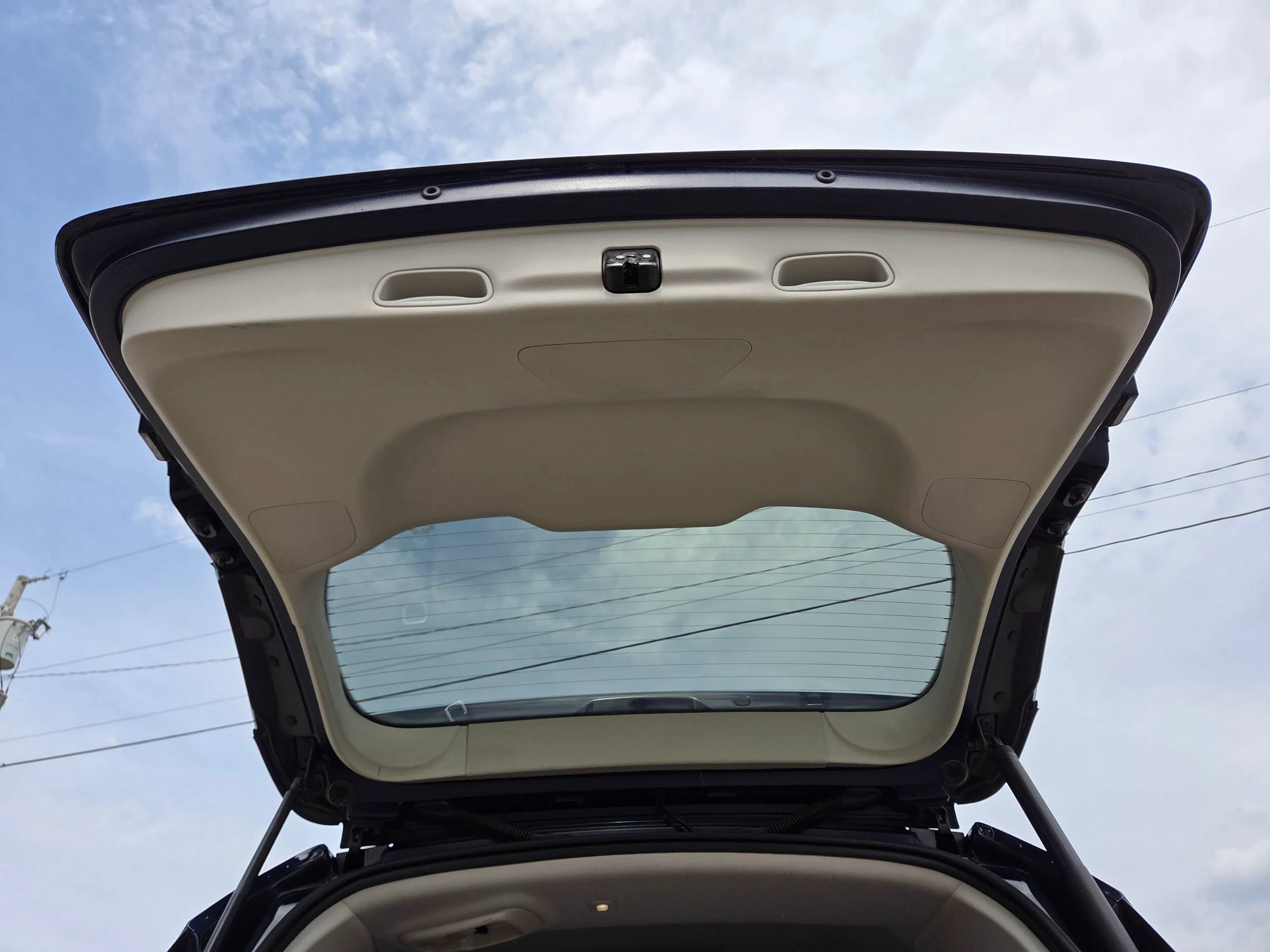 Used 2017 Chrysler Pacifica Touring image 17