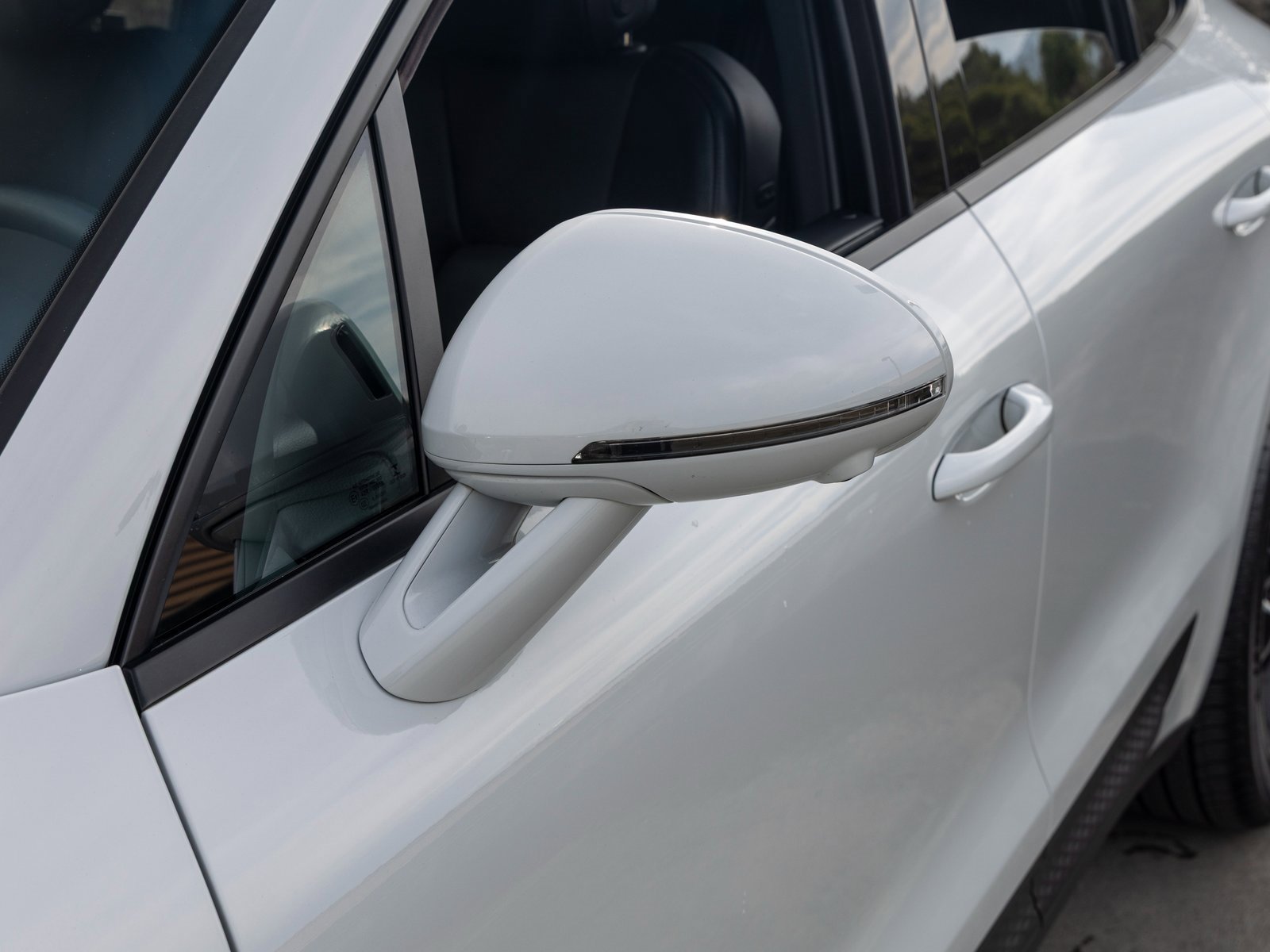 Certified 2023 Porsche Macan image 17