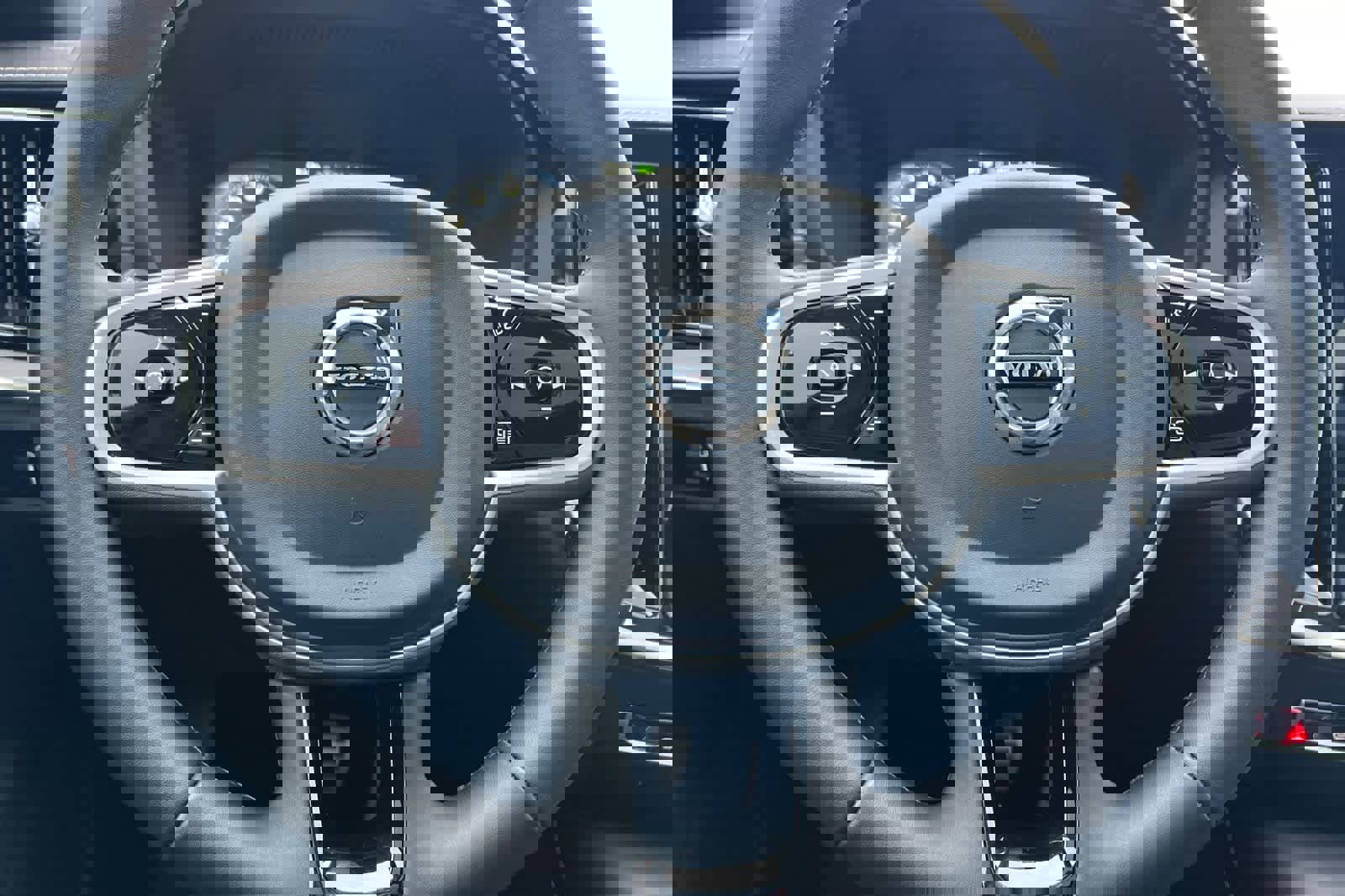 Used 2022 Volvo S60 T8 R-Design w/ Advanced Package image 25