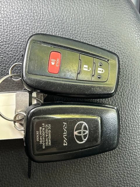 Used 2020 Toyota RAV4 XLE w/ All Weather Liner Package AWD/4WD image 66