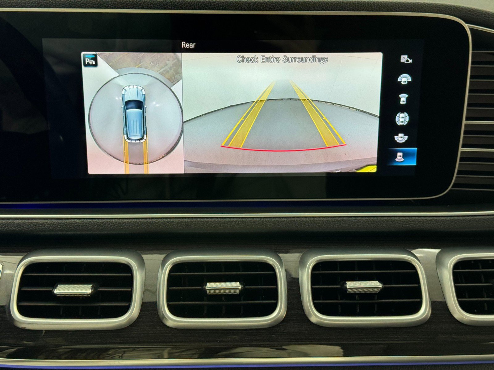 Used 2021 Mercedes-Benz GLE 350 w/ Premium Package image 32