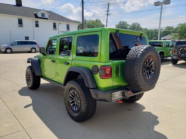 New 2025 Jeep Wrangler Unlimited Rubicon w/ XTREMEE 35" Tire Package image 4