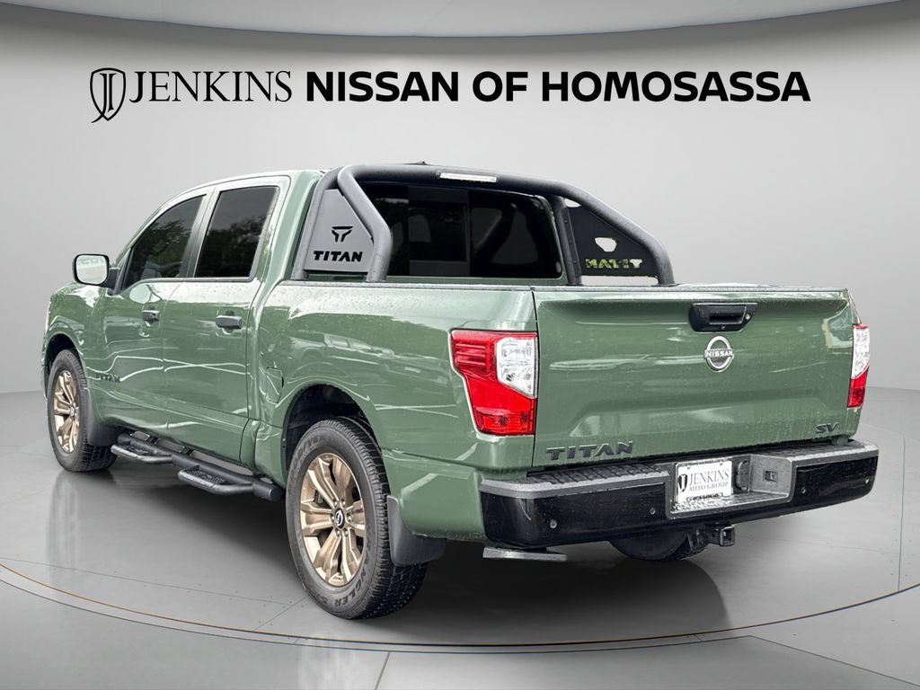 Certified 2024 Nissan Titan SV w/ SV Bronze Edition Package RWD image 11