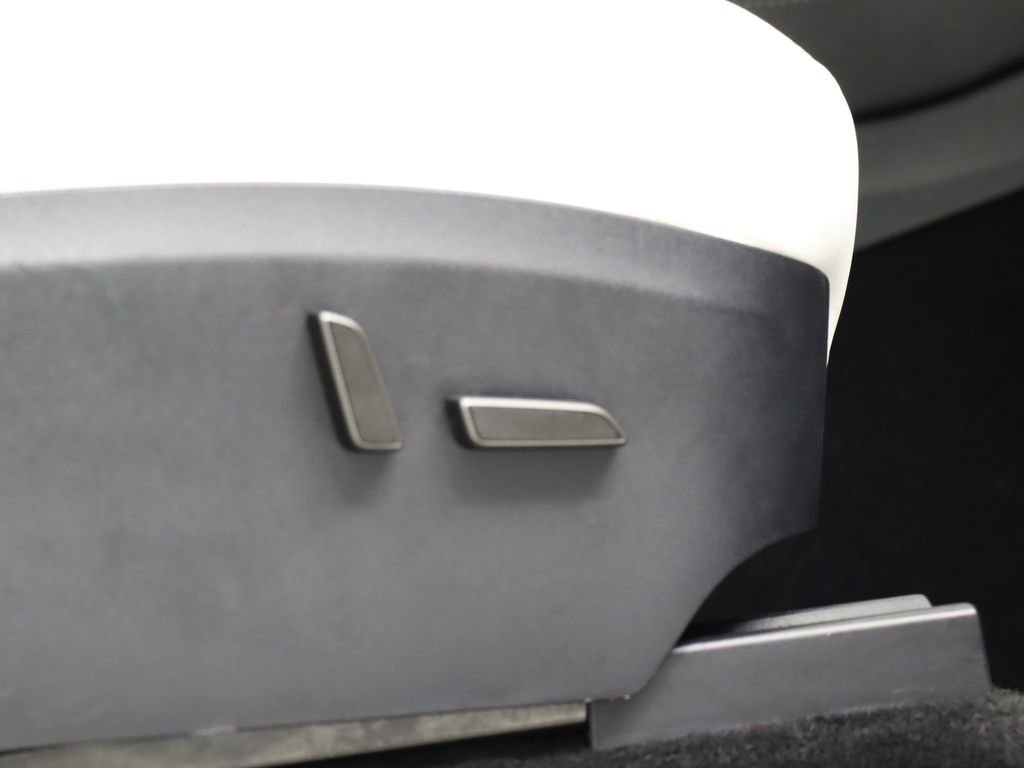 Used 2024 Tesla Model Y Long Range RWD image 20