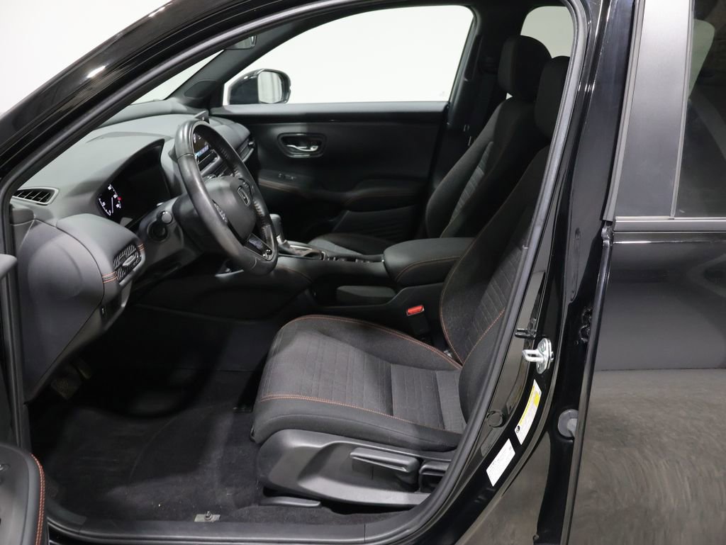 Used 2023 Honda HR-V Sport image 9