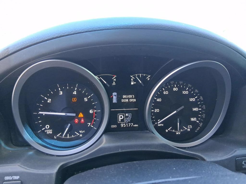 Used 2013 Toyota Land Cruiser AWD/4WD image 4