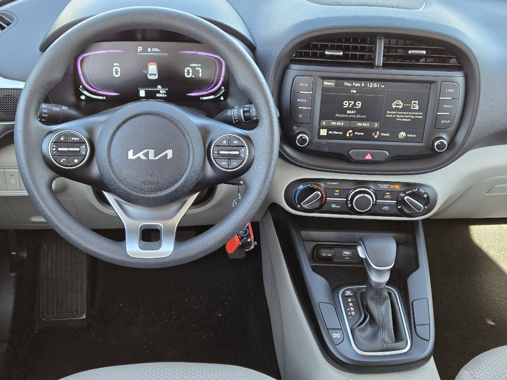 Certified 2025 Kia Soul S image 10