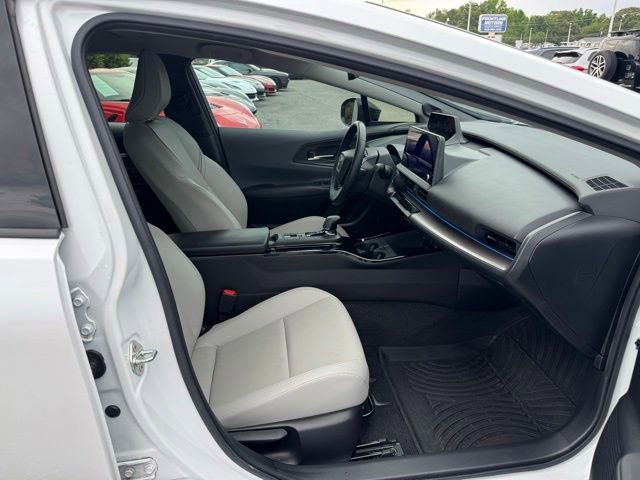 Used 2024 Toyota Prius Limited FWD image 8