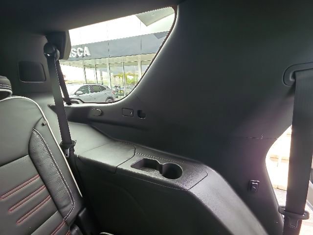 Used 2025 GMC Yukon AT4 Ultimate AWD/4WD image 38