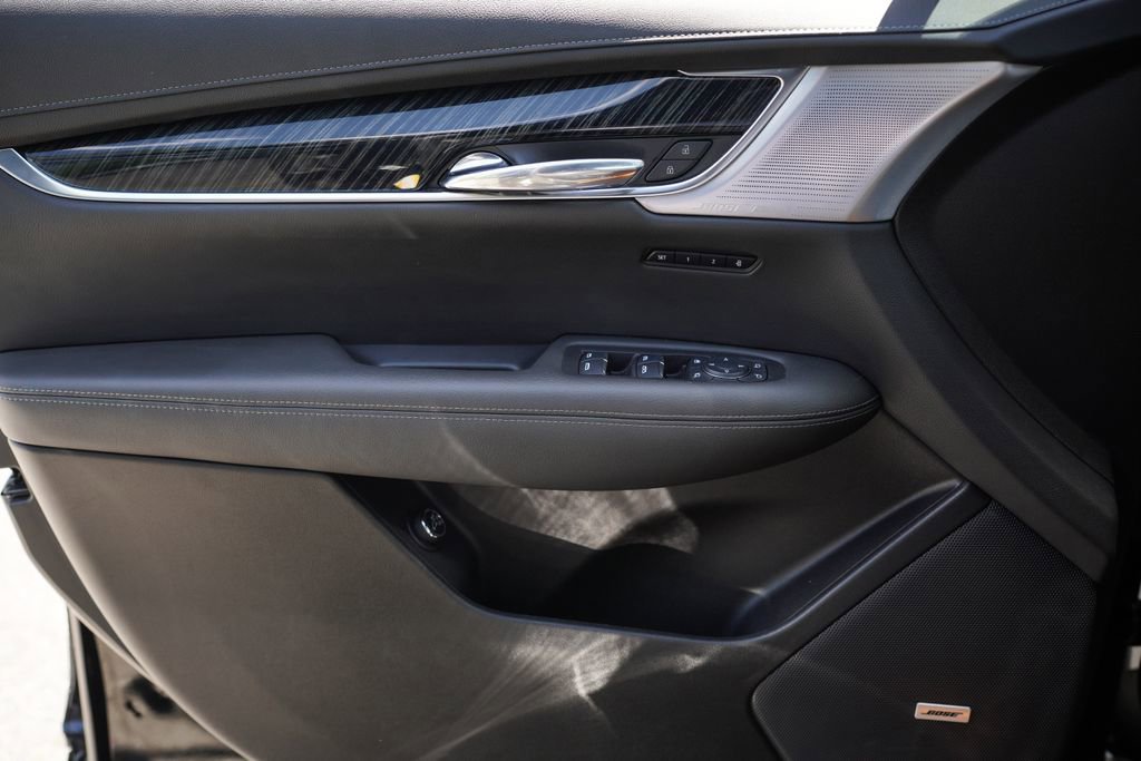 Used 2024 Cadillac XT6 Premium Luxury FWD image 38