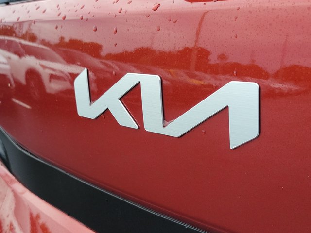 Used 2023 Kia Soul LX FWD image 10