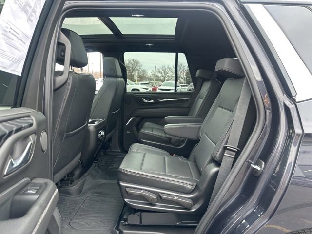 Used 2023 GMC Yukon Denali w/ LPO, Floor Liner Package image 30