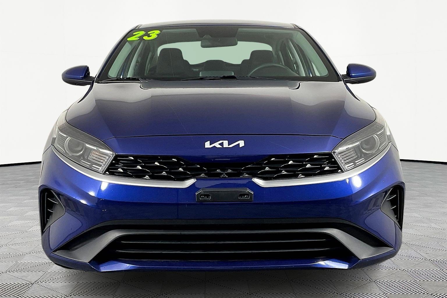 Certified 2023 Kia Forte LXS image 2