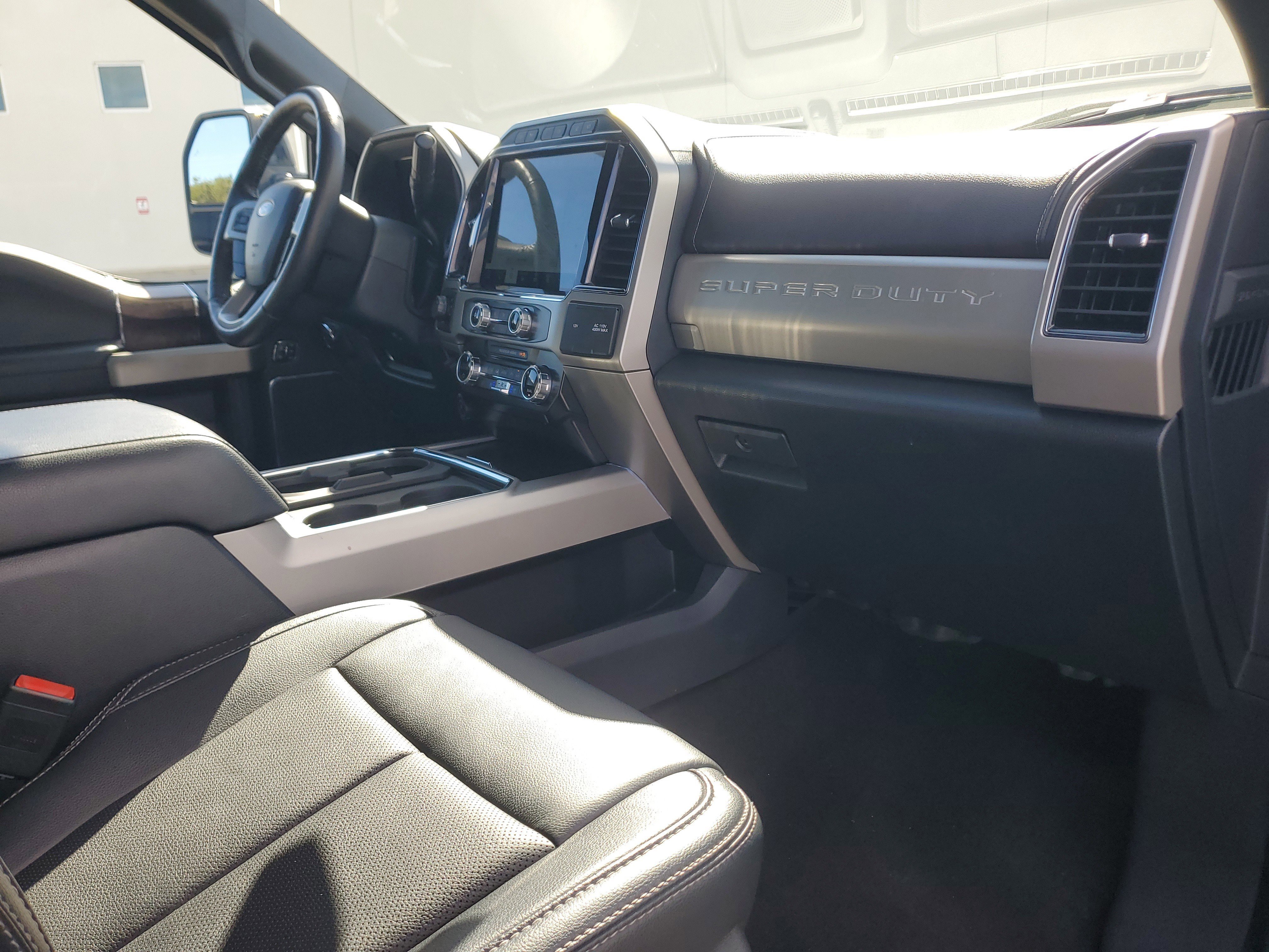 Used 2022 Ford F350 Lariat w/ Lariat Ultimate Package image 18