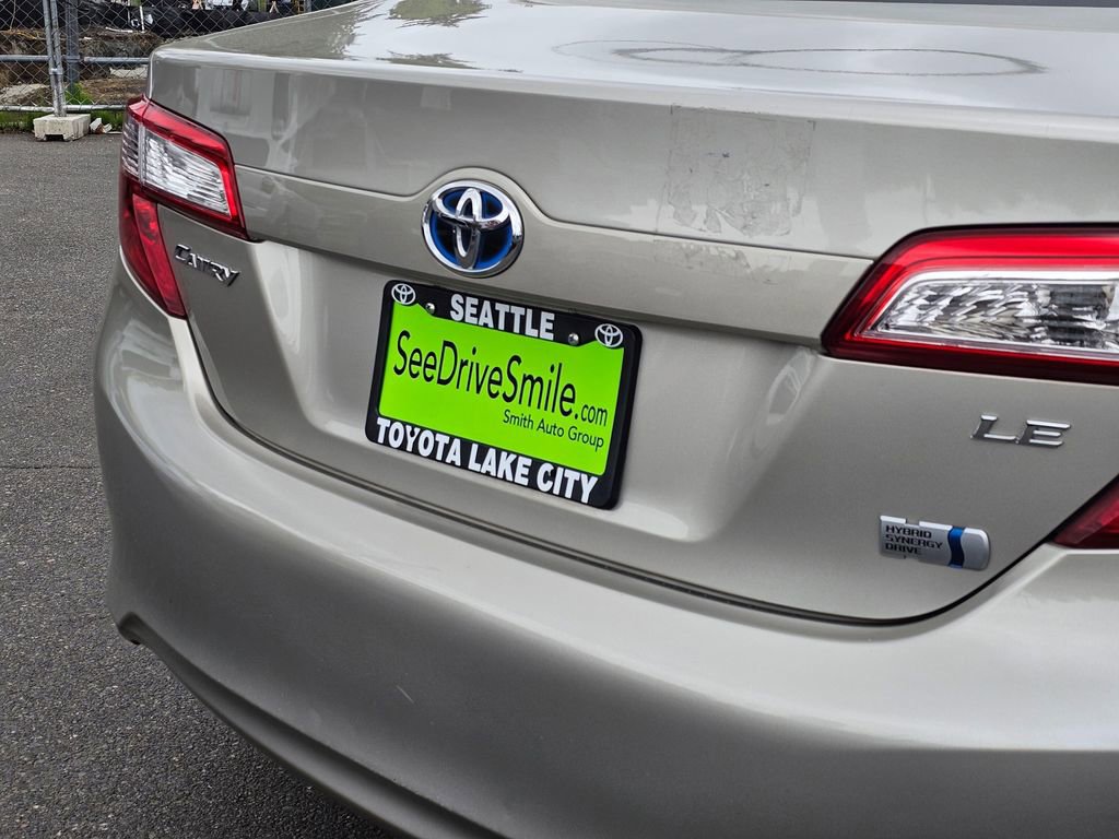 Used 2014 Toyota Camry LE FWD image 13